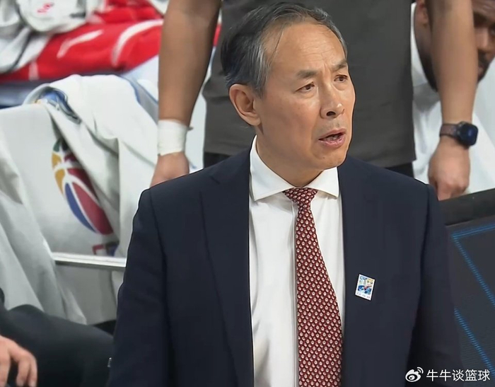 开云在线-许利民：不怕媒体说三道四的议论，北京男篮不会因为输球不团结|赵睿|队员|阵容|战术|青岛_新浪体育_新浪新闻