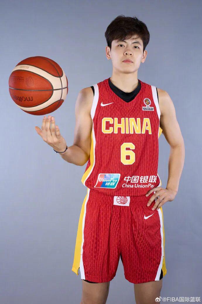 24岁杨舒予接任中国女篮队长，今晚将带队冲击世界杯