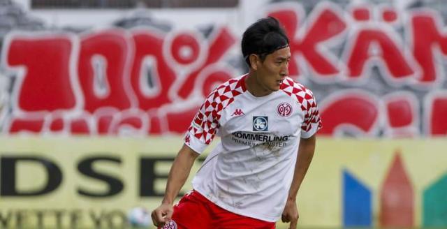 开云官网-韩国名将结束10年旅欧生涯 美因茨欲引李在城顶替