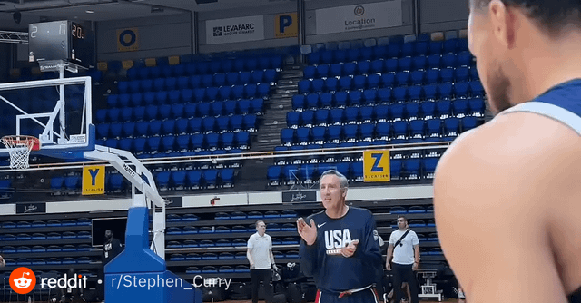 kaiyun-库里伤停27场复出后，连续命中地板反弹三分神操作